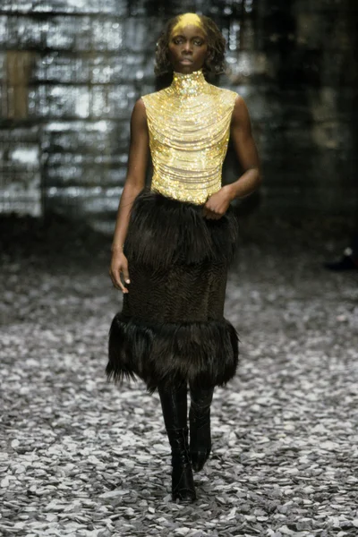 Look 35